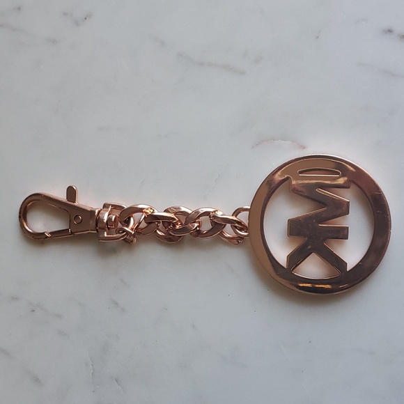 MK Michael Kors Rose Gold Keychain KeyFob - Picture 4 of 6